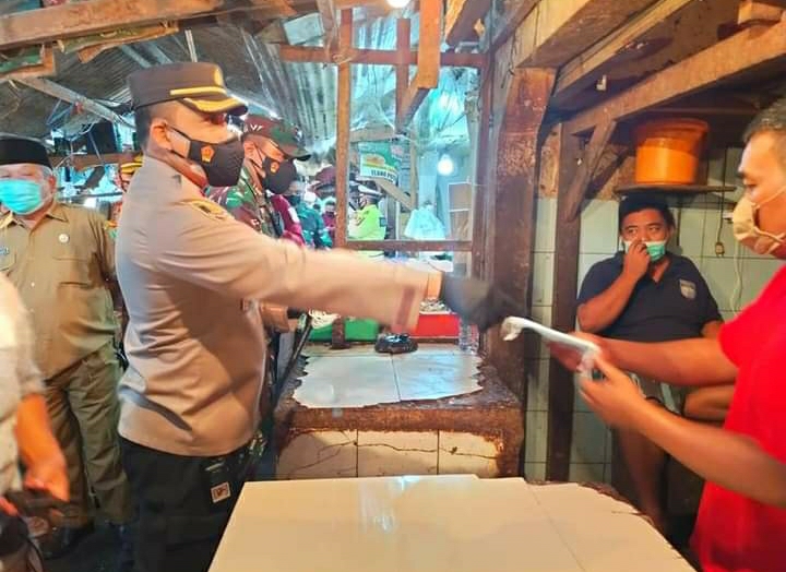 Kapolres dan Dandim 0604 Karawang,Lakukan Gerakan Karawang Bermasker