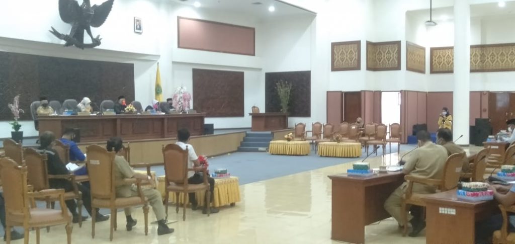 RAPAT DIKANTOR DPRD,  INI DIA KABAR BAIK UNTUK PARA PENAMBANG PASIR DI KABUPATEN BERAU