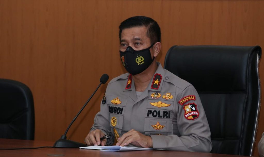 Polri Tegaskan Siap Bantu Cari Harun Masiku yang Diburu oleh KPK Karo Penmas Divisi Humas Polri Brigjen Rusdi Hartono saat konferensi pers di RS Polri Kramat Jati e1611074957963 1024x609 1
