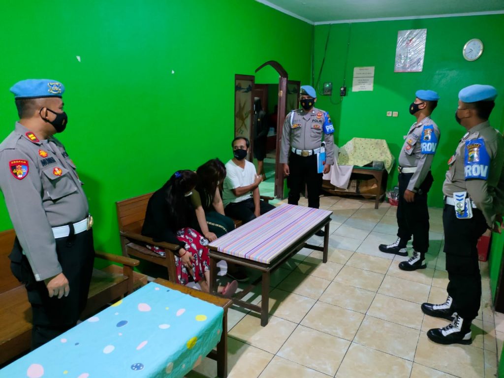 Razia Anggota, Sie Propam Polres Rembang Sisir Tempat Hiburan