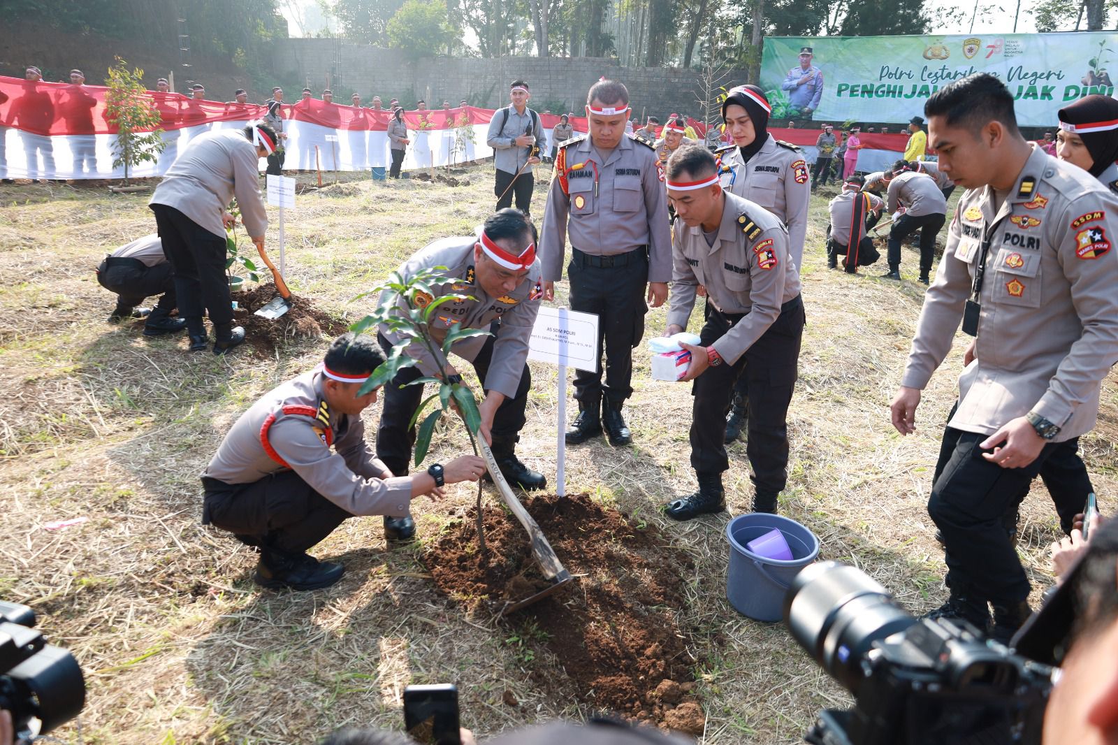 Lestarikan Negeri, Polri Gelar Aksi Penanaman Pohon Serentak