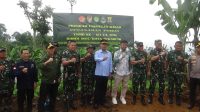 Waaster Panglima TNI Lakukan Penanaman Pohon di Lokasi TMMD ke-124 Kodim 0607/Kota Sukabumi