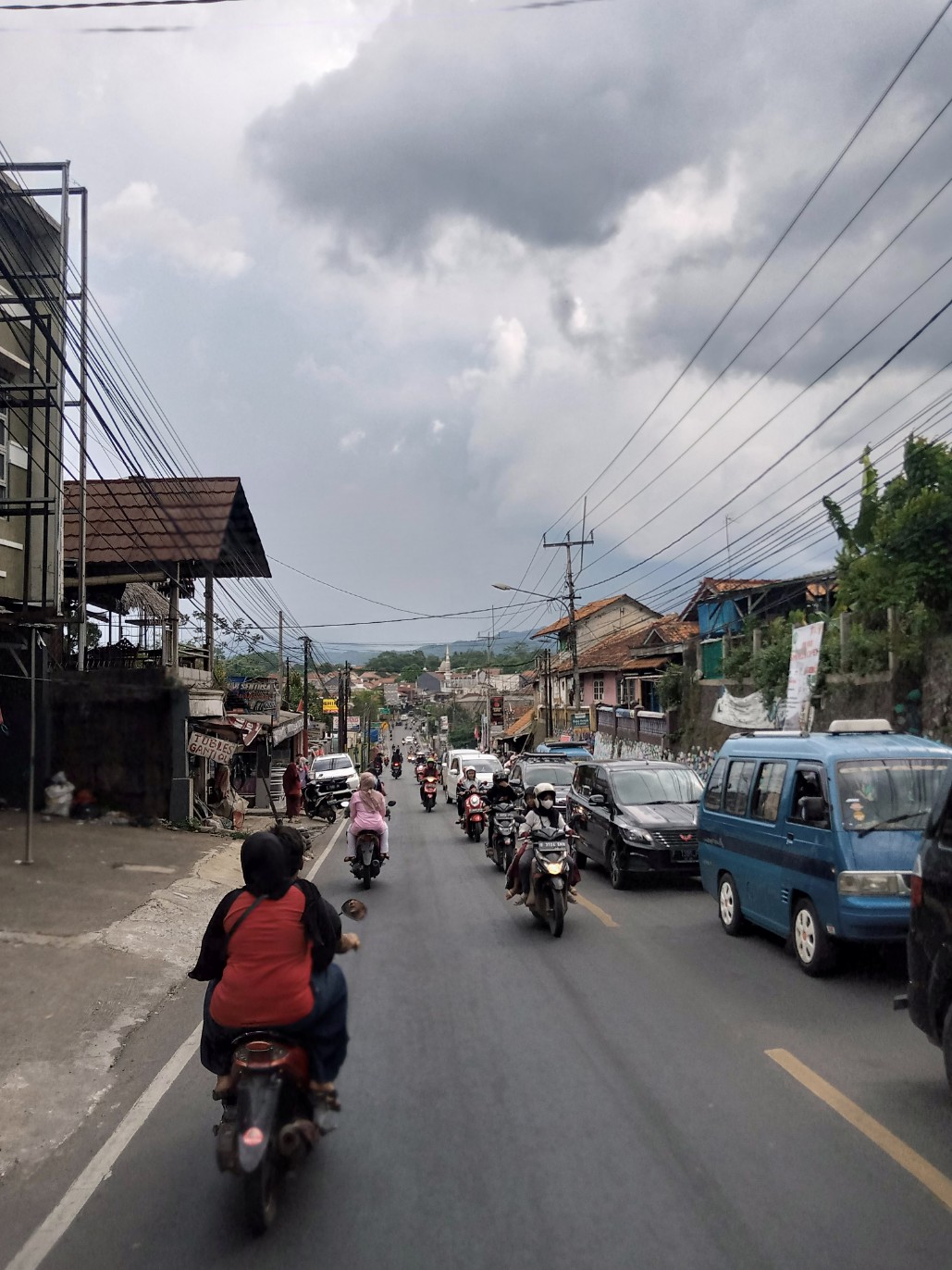 Sejumlah Sopir Angkot Keluhkan Kemacetan di Bogor Barat, Pemkab Diminta Segera Bertindak Sejumlah Sopir Angkot Keluhkan Kemacetan di Bogor Barat, Pemkab Diminta Segera Bertindak