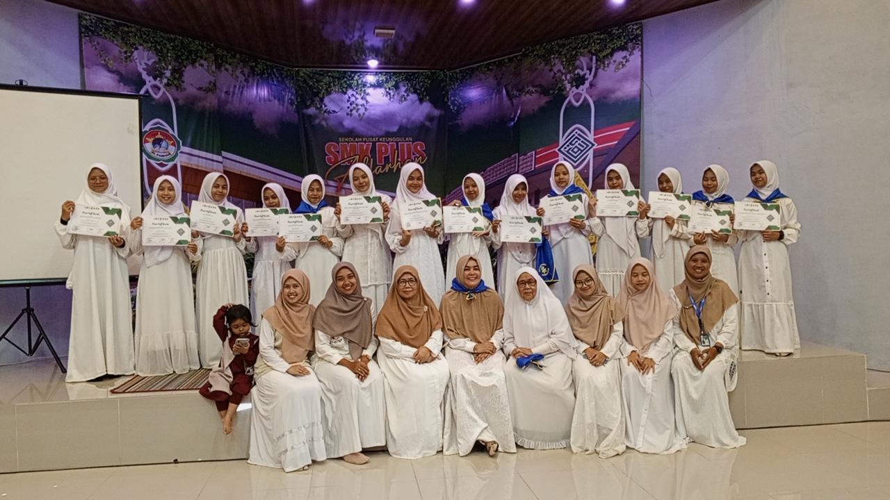 Sekolah SMK Plus Al-farhan Kadudampit Sukahumi Gelar Sertifikasi Kepada Siswa Tahfidz Alqur'an 2025
