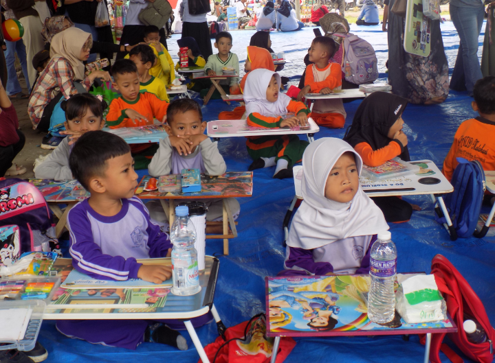 Leuwiliang Fest: 61 Peserta TK dan PAUD Meriahkan Lomba Mewarnai Sambut Hari Jadi Bogor ke-543 Leuwiliang Fest: 61 Peserta TK dan PAUD Meriahkan Lomba Mewarnai Sambut Hari Jadi Bogor ke-543