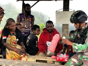 TNI Tegaskan Guru dan Nakes di Yahukimo Profesional, Tak Terlibat Satgas TNI