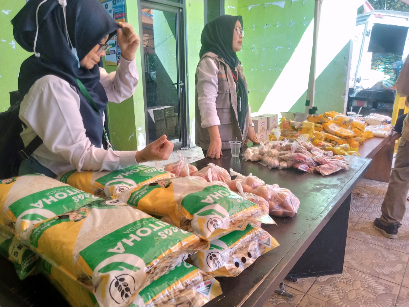 Pemdes Barengkok Gandeng Dinas Ketahanan Pangan Gelar Gerakan Pangan Murah untuk Warga