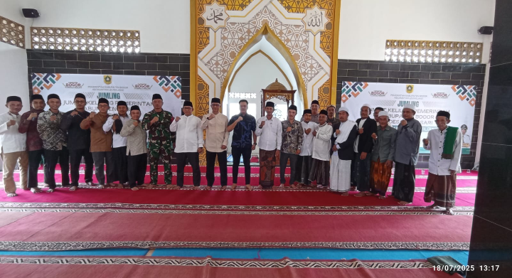 Meski Tanpa Kehadiran Bupati, Warga Purasari Syukuri Program Jumling dan Bantuan Renovasi Masjid