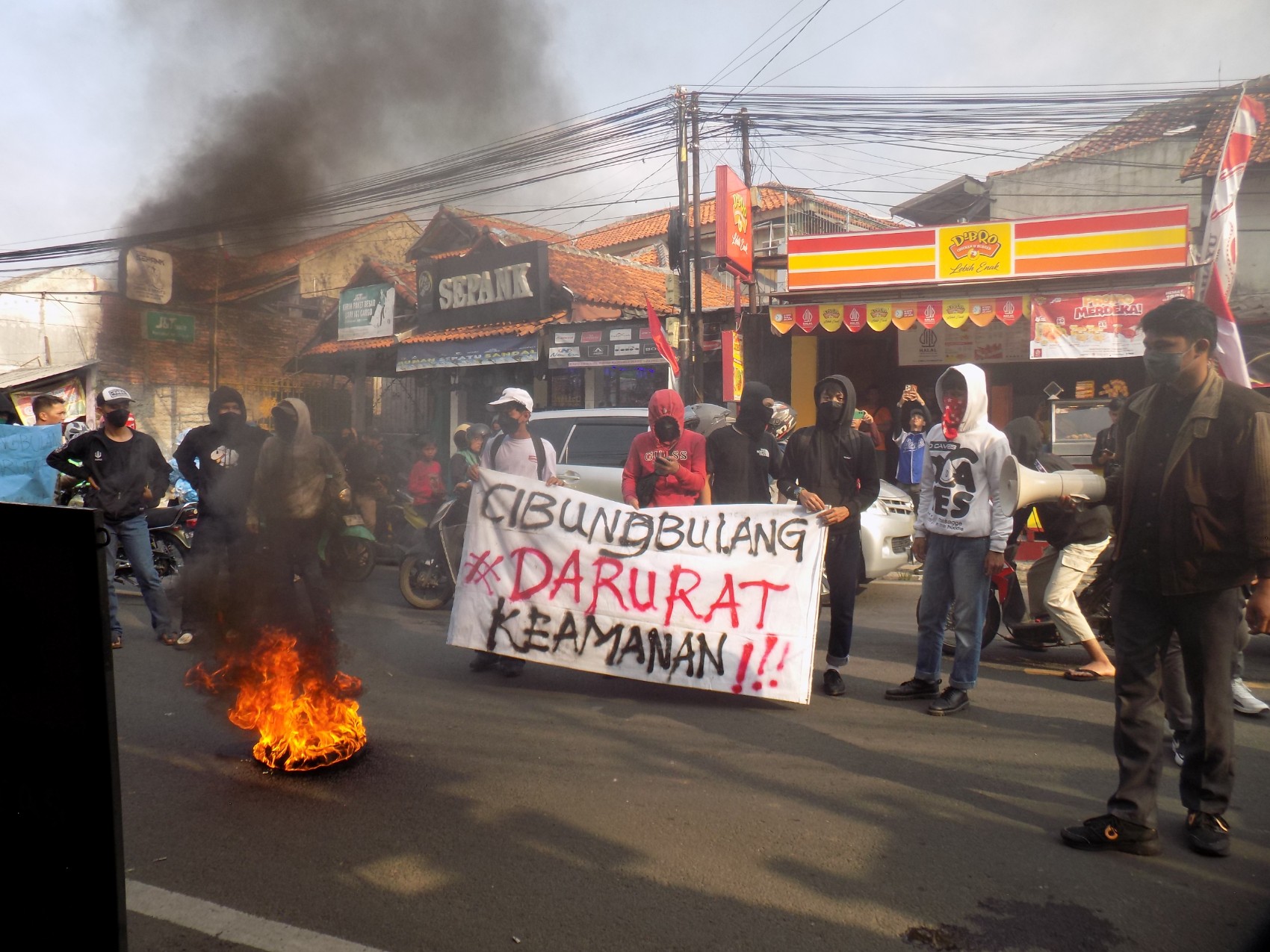 Seruan Aksi: Lawan Begal Motor, Mahasiswa dan Masyarakat Bersatu di Cibungbulang Seruan Aksi: Lawan Begal Motor, Mahasiswa dan Masyarakat Bersatu di Cibungbulang