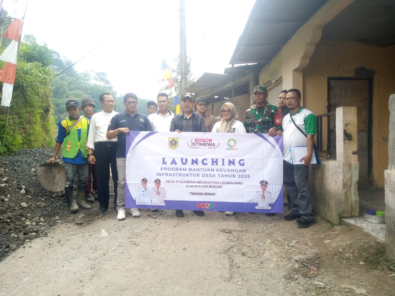 Desa Puraseda Resmi Launching Program BKID (SAMISADE) Untuk Pengaspalan Jalan Desa