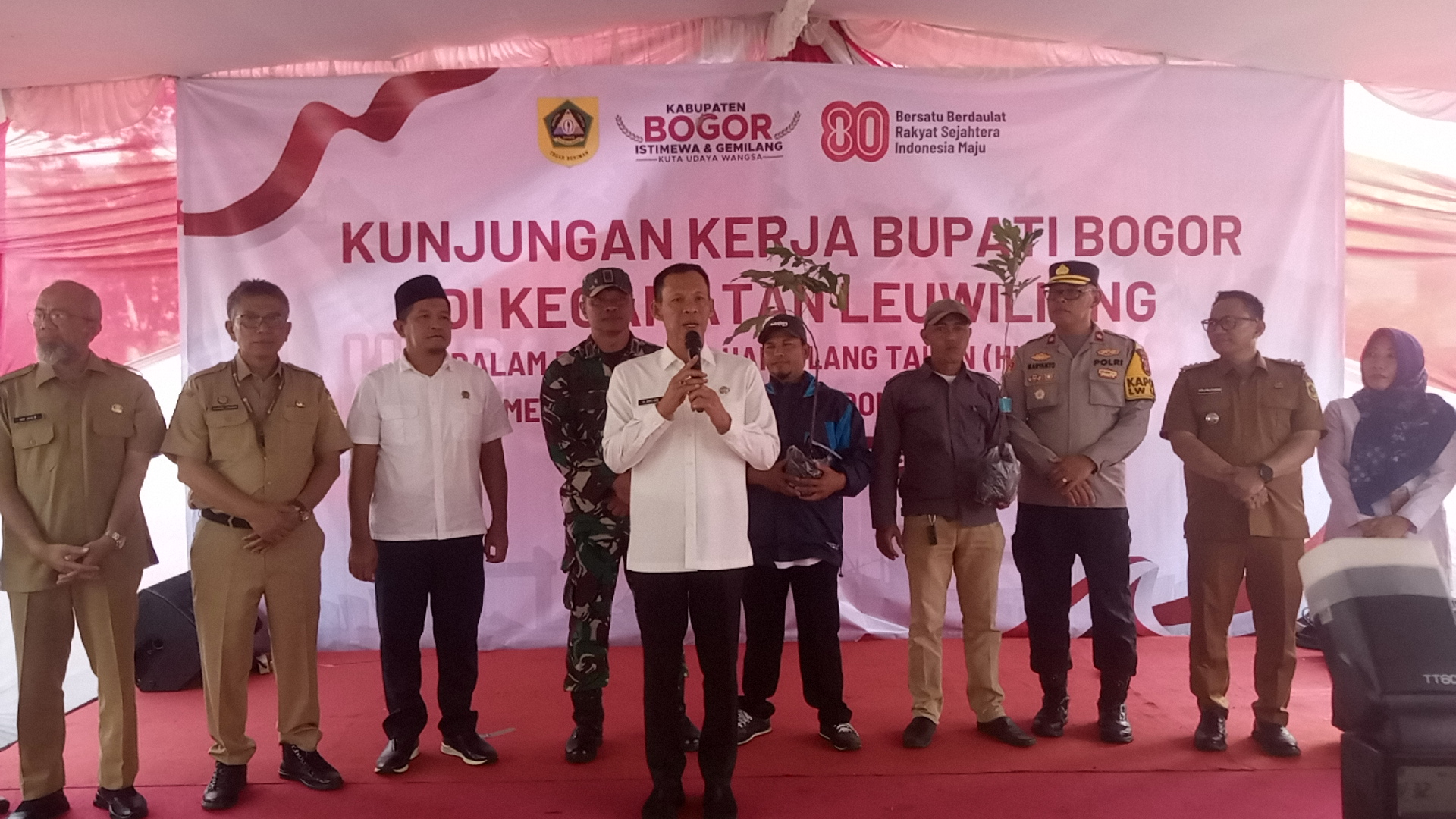 Wabup Bogor Sampaikan Permintaan Maaf Bupati Saat Kunjungan Kerja di Leuwiliang Wabup Bogor Sampaikan Permintaan Maaf Bupati Saat Kunjungan Kerja di Leuwiliang