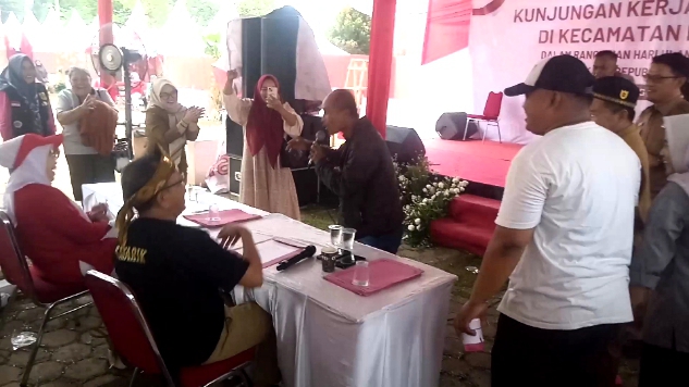 Lomba Karaoke di Leuwiliang Pecah Saat Penampilan Doni Kusuma