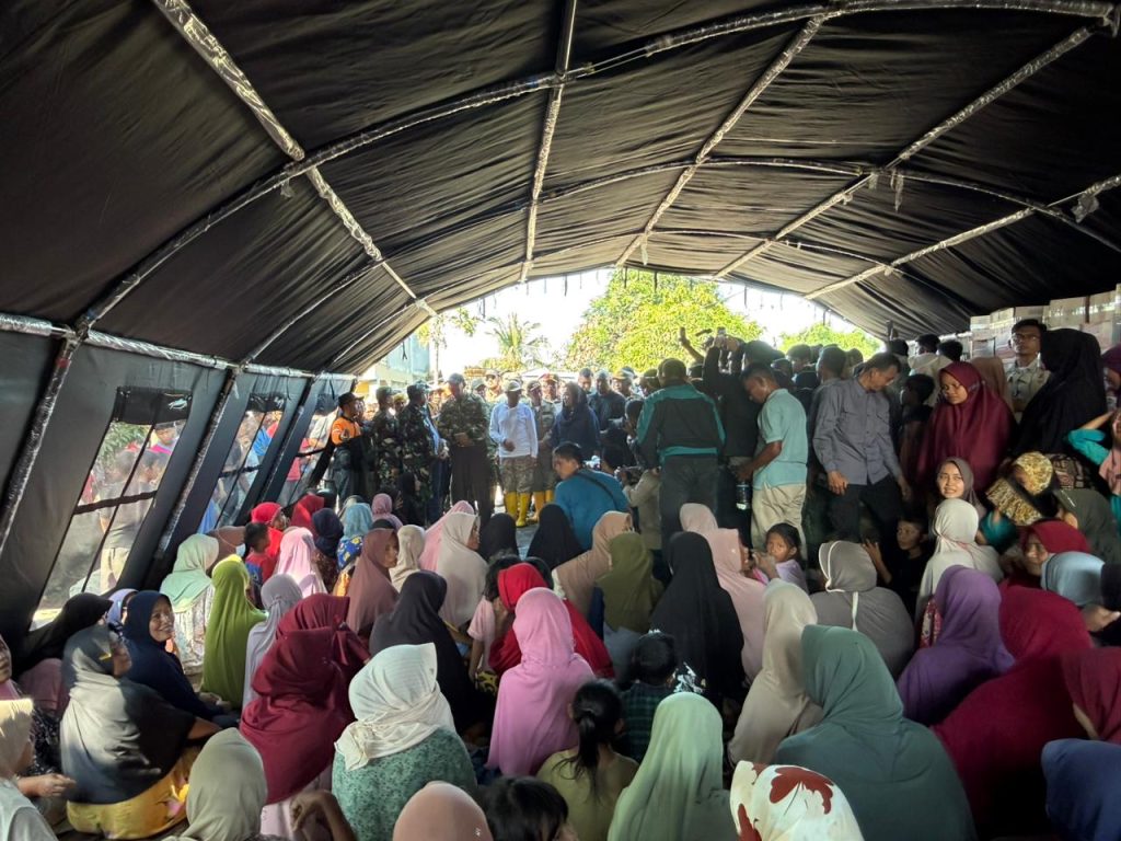 Menhan Tinjau Dampak Bencana di Aceh, Kemhan Salurkan Bantuan Kemanusiaan