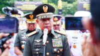 Panglima TNI dan Kapolri Lantik 1.621 Prabhatar di Akmil Magelang Panglima TNI dan Kapolri Lantik 1.621 Prabhatar di Akmil Magelang