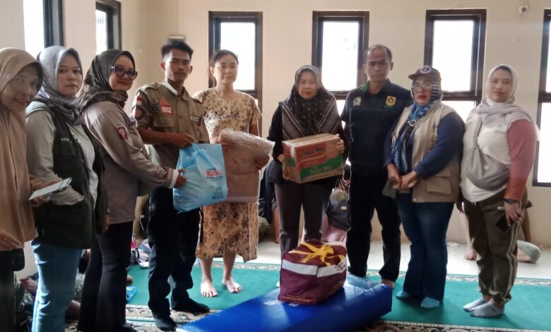 Ribuan Korban, Puluhan Bantuan: Ironi Penanganan Banjir dan Longsor Cigudeg