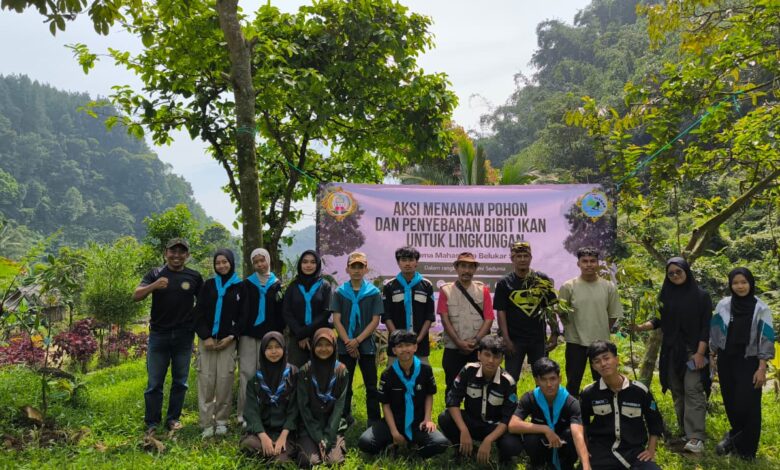 Hari Bumi 2026, Komunitas di Pamijahan Tanam Pohon dan Tebar Ikan di Hulu Cipurabakti