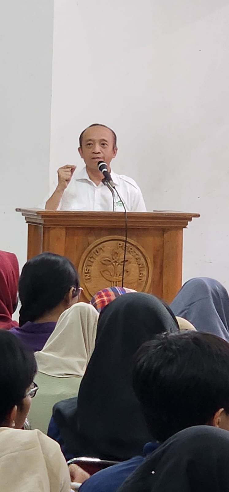 Sekjen KLHK Ajak Mahasiswa Fahutan IPB University Mengaktualisasikan Transglobal Leadership Sekjen KLHK Ajak Mahasiswa Fahutan IPB University Mengaktualisasikan Transglobal Leadership