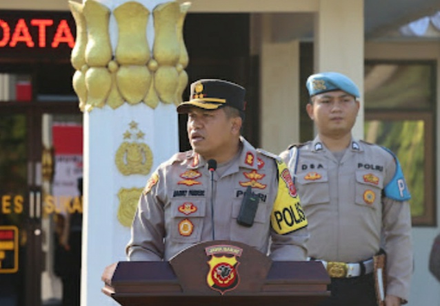 Kapolres Sukabumi Berikan Penghargaan dan Apresiasi Kepada Satkamling Kecamatan Ciracap Sukabumi Kapolres Sukabumi Berikan Penghargaan dan Apresiasi Kepada Satkamling Kecamatan Ciracap Sukabumi