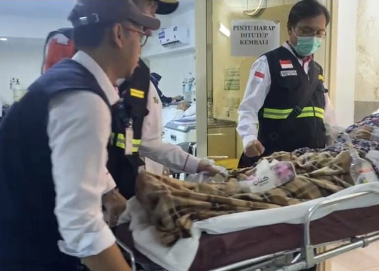 Evakuasi Jemaah Haji Sakit dari Madinah ke Makkah Resmi Dimulai