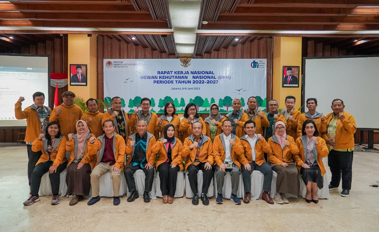 Bambang Hendroyono Terpilih Menjadi Ketua Presidium Dewan Kehutanan Nasional Periode 2022-2027 Bambang Hendroyono Terpilih Menjadi Ketua Presidium Dewan Kehutanan Nasional Periode 2022-2027