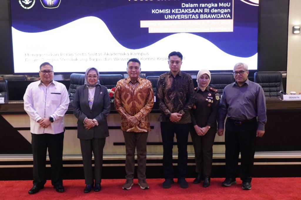 Penandatangan MoU Antara Komisi Kejaksaan RI dengan Universitas Brawijaya Malang