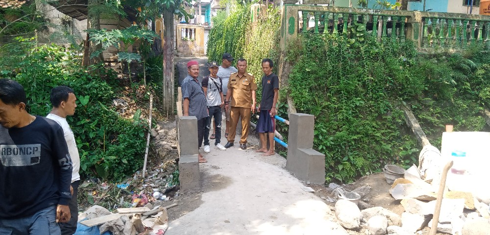 IMG_20230605_122433_648 Kades Ciaruteun Ilir Tinjau Pembangunan Jembatan sekaligus Serap Aspirasi Warganya
