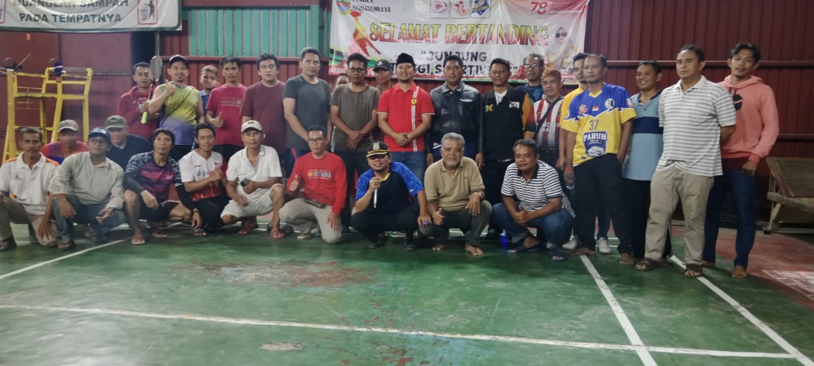 Pembukaan Turnamen Bulu Tangkis dan Tenis Meja Sindangmulya Cup