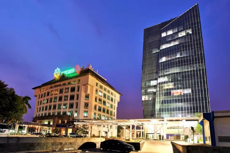 IMG-20230729-WA0066 Peringati 25 Tahun Kementrian BUMN, ANTAM Gandeng BNI Gelar Bazar UMKM untuk Indonesia