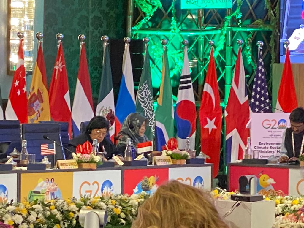 Menteri LHK: Kolaborasi Jadi Kunci Hadapi Tantangan Multidimensi Lingkungan dan Perubahan Iklim Menteri LHK: Kolaborasi Jadi Kunci Hadapi Tantangan Multidimensi Lingkungan dan Perubahan Iklim