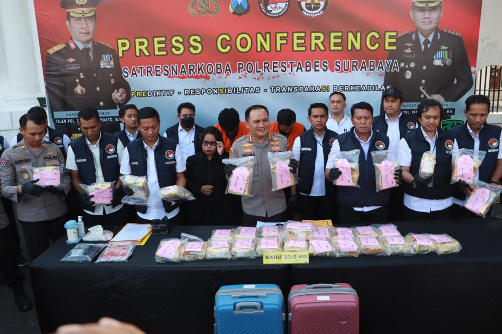 Polrestabes Surabaya Ungkap Kasus Peredaran Narkoba Antar Lintas Luar Jawa Dalam Bentuk Dibungkus Kemasan Teh Cina