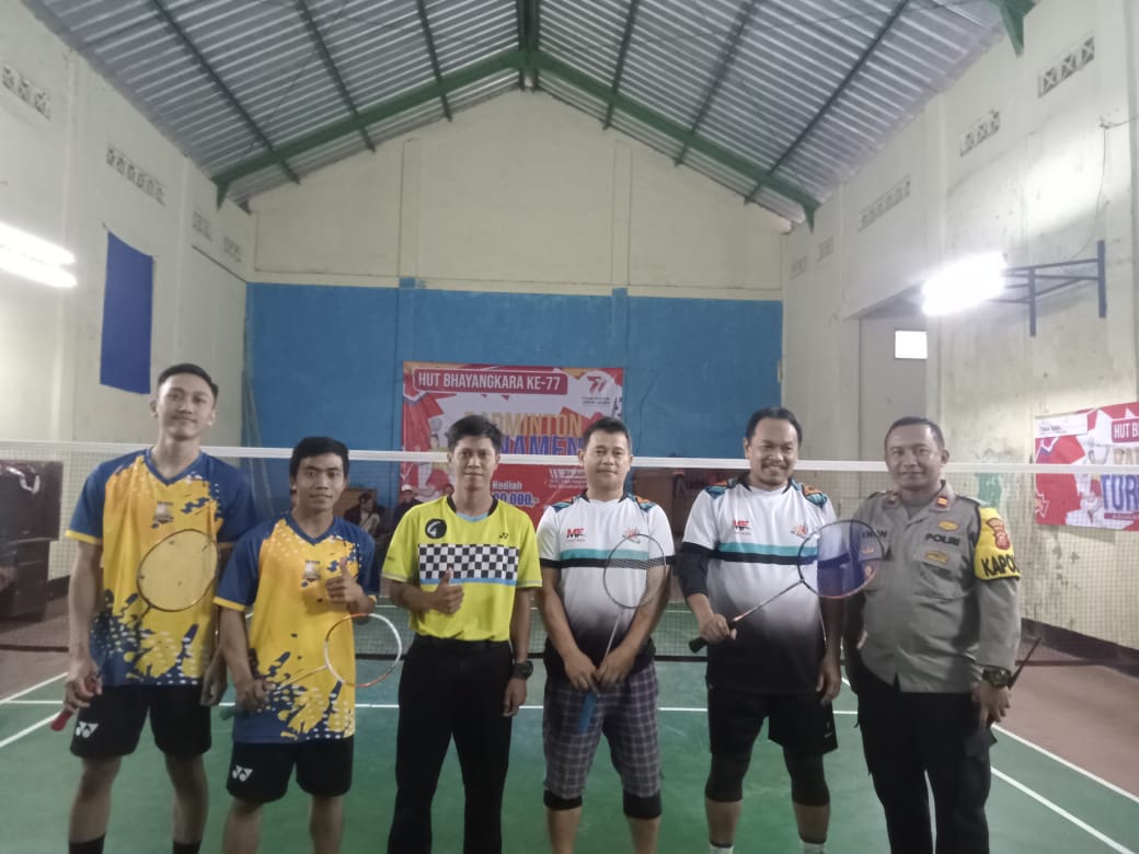 Peringati Hari Bhayangkara ke77 Polsek Kadudampit Gelar Kejuaraan Bulu tangkis "Kapolsek Cup" Peringati Hari Bhayangkara ke77 Polsek Kadudampit Gelar Kejuaraan Bulu tangkis "Kapolsek Cup"
