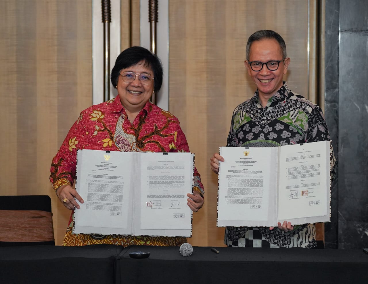 Ketua OJK-Menteri LHK : Mantapkan Penyiapan Bursa Karbon Ketua OJK-Menteri LHK : Mantapkan Penyiapan Bursa Karbon