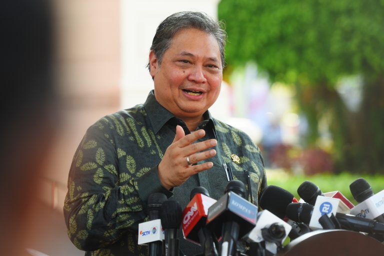 Presiden Jokowi Pimpin Rapat Restrukturisasi Kredit UMKM