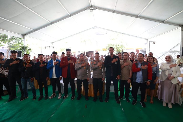 Kapolda Jatim Bersama Mahasiswa Sinergitas Membangun Negeri Dan Menjaga Kamtibmas Dalam Pemilu 2024 Di Jatim