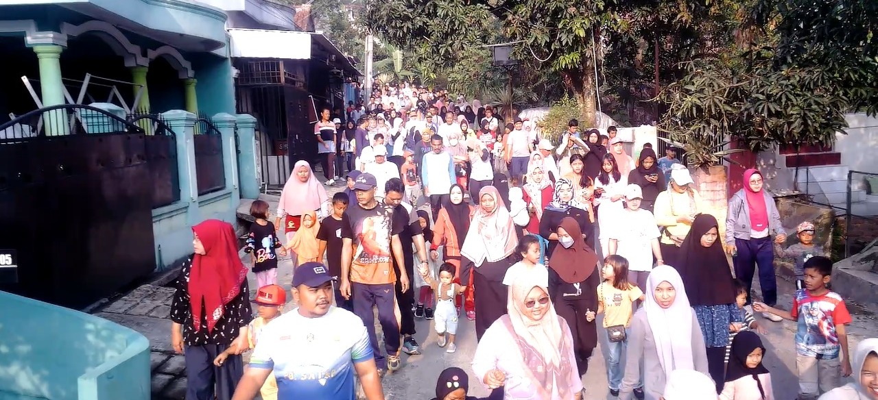 Pererat Tali Silaturahmi, Warga Perum Bukit Sakinah Gelar Jalan Sehat