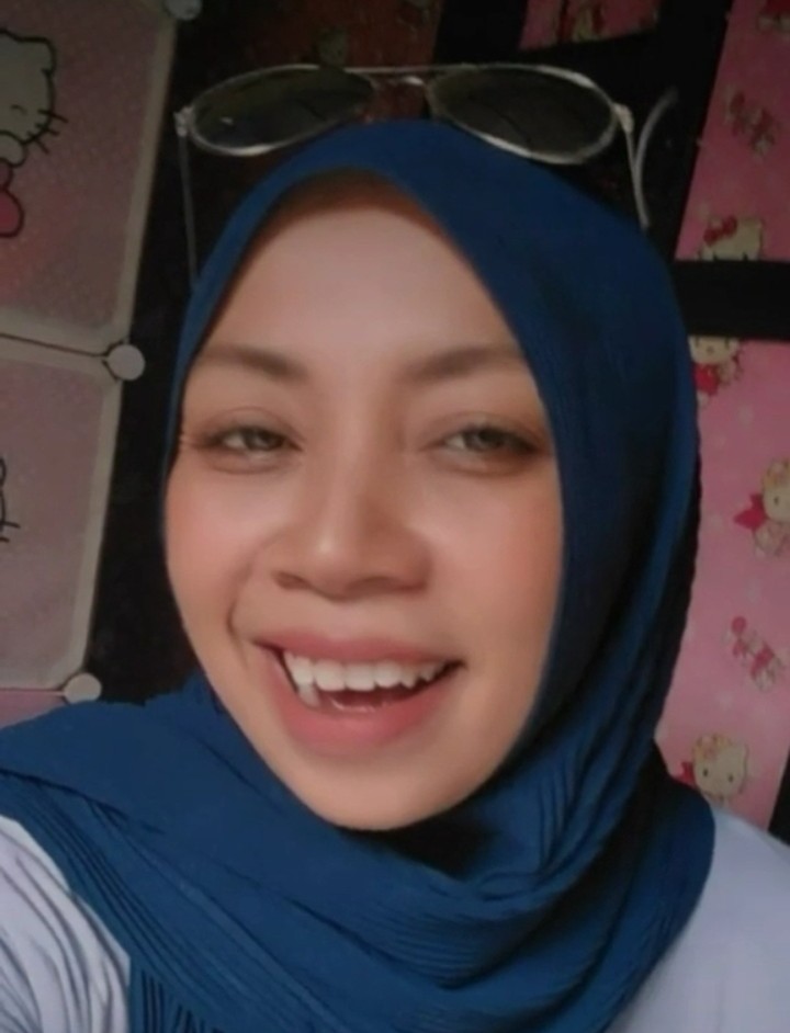 Seorang Sosok Wanita Janda yang Menghidupi Ke 5 Anaknya dengan Cara Berjualan Kue