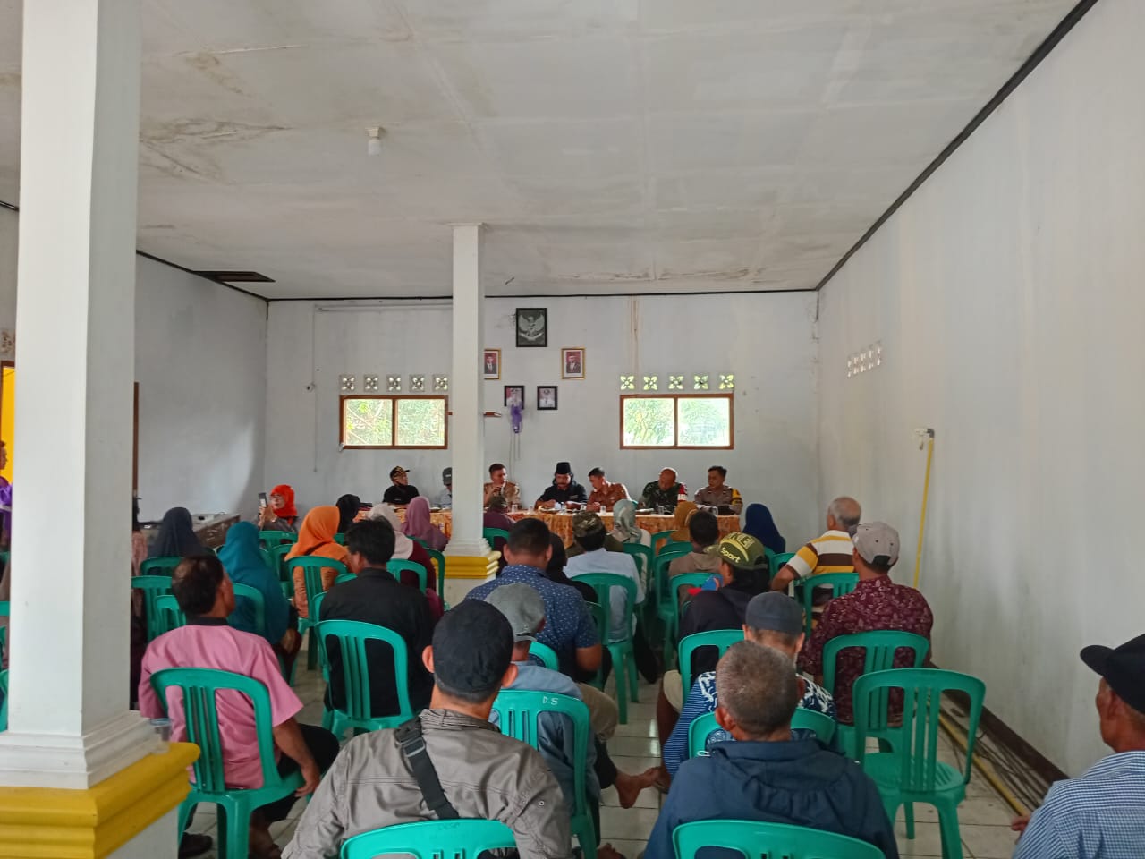 Masyarakat Desa Sirnasari Kecamatan Surade Pertanyakan Status Lahan Kebun Sawit