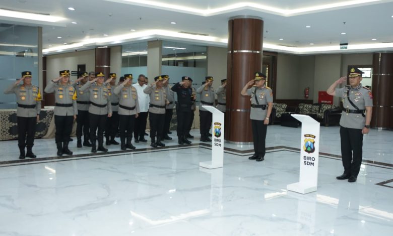 Kapolda Jatim Memimpin Langsung Sertijab Dirlantas Polda Jatim