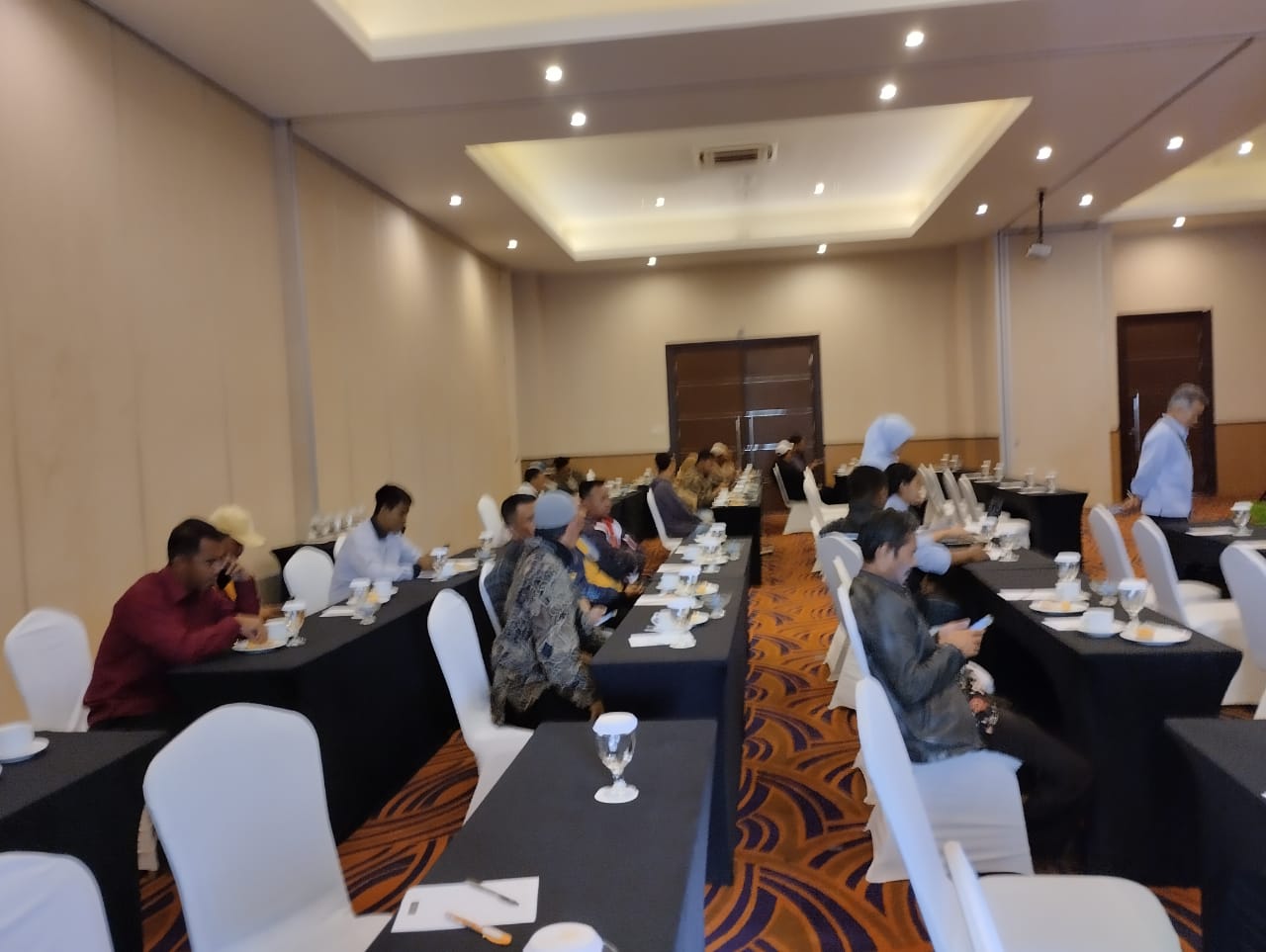 Di Duga Ada Percobaan Kutipan Hingga Ratusan Juta Rupiah, Tim BBWS P3-TGAI Gelar Monev Di Hotel Horison Sukabumi Di Duga Ada Percobaan Kutipan Hingga Ratusan Juta Rupiah, Tim BBWS P3-TGAI Gelar Monev Di Hotel Horison Sukabumi