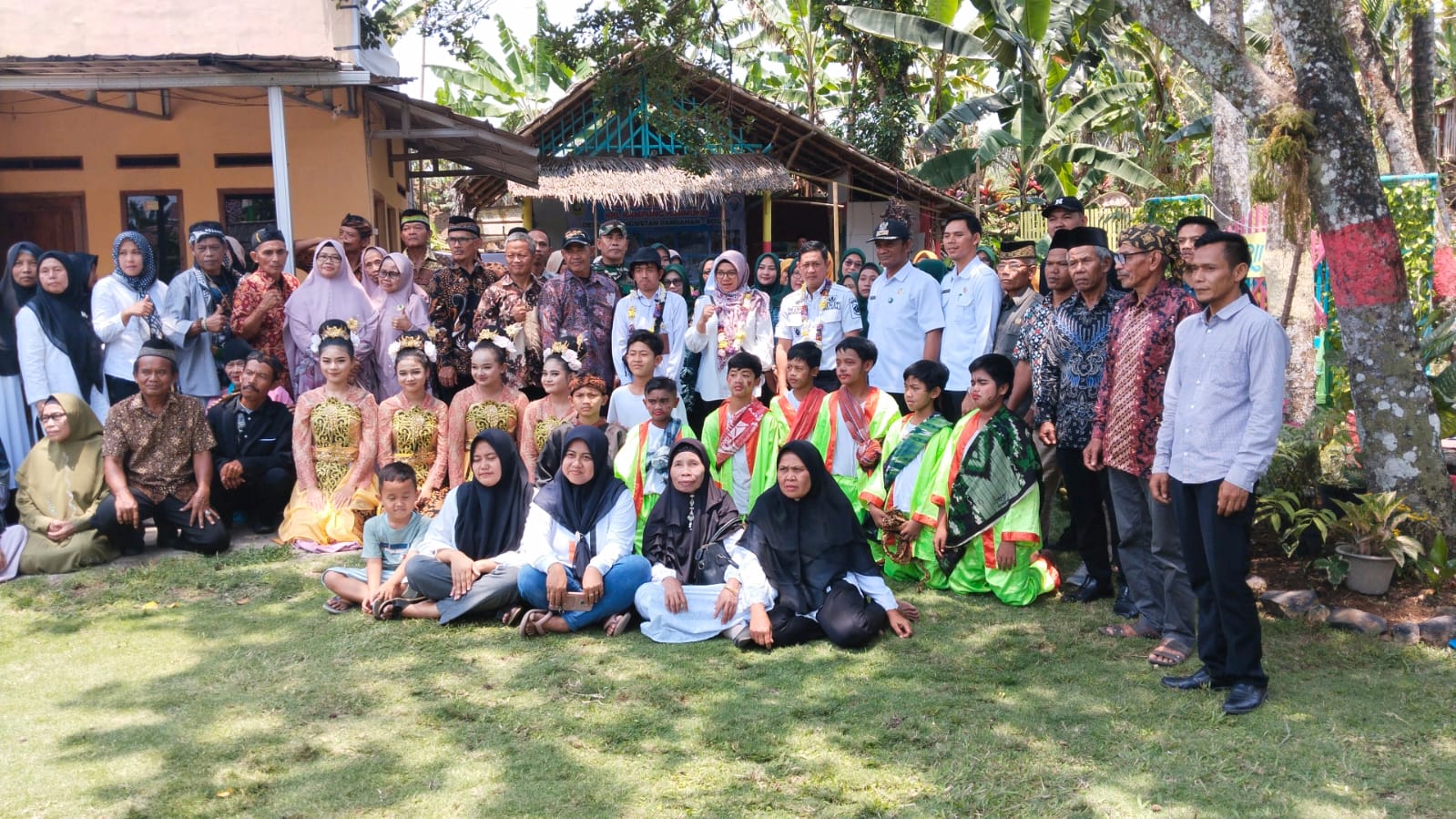 Dua KRL Di Cibitung Wetan Disambangi Tim Verifikasi, Nugraha Rizki Putra: Semua Itemnya Lengkap Dua KRL Di Cibitung Wetan Disambangi Tim Verifikasi, Nugraha Rizki Putra: Semua Itemnya Lengkap