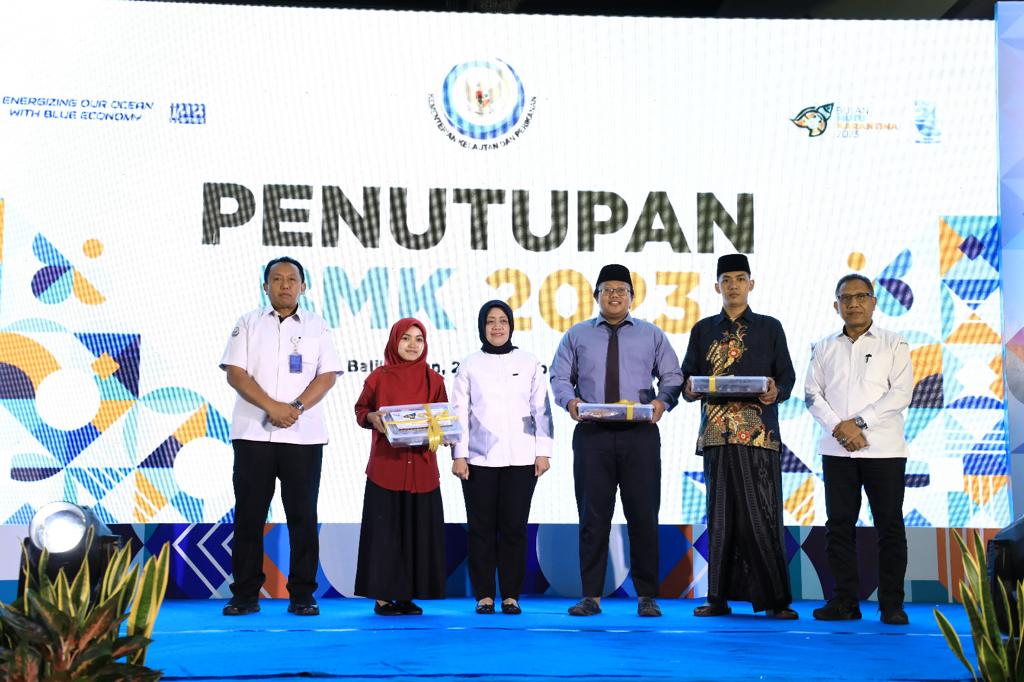 KKP Bagikan 37.015 Paket Ikan Sehat Bermutu Pada BMK 2023 KKP Bagikan 37.015 Paket Ikan Sehat Bermutu Pada BMK 2023