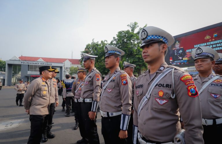 Polrestabes Surabaya Memimpin Langsung Keberangkatan Paket Bantuan Kemanusiaan Ke Palestina