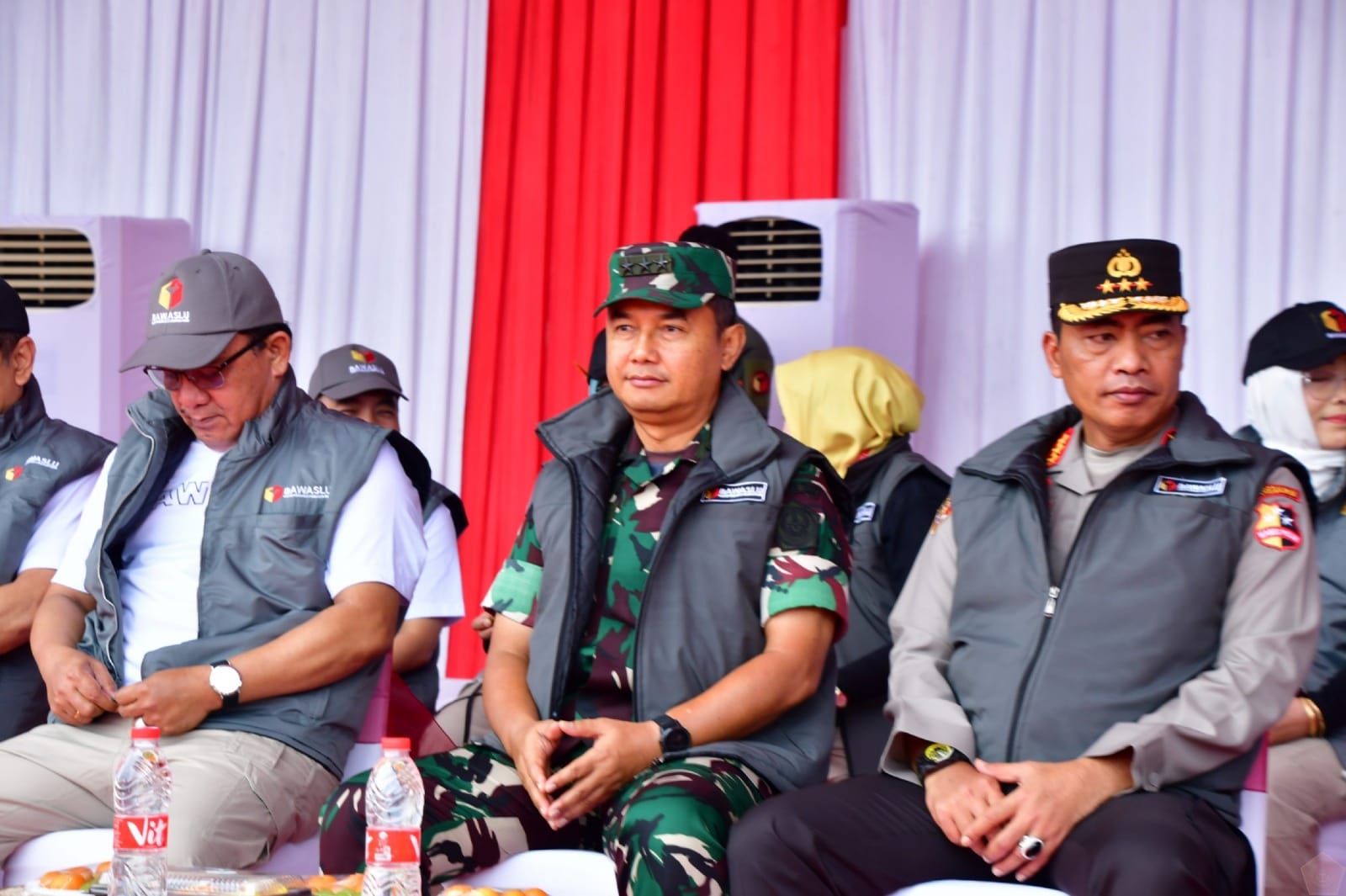 Kasum TNI Hadiri Apel Siaga Bawaslu di Silang Monas Jakarta Pusat Kasum TNI Hadiri Apel Siaga Bawaslu di Silang Monas Jakarta Pusat