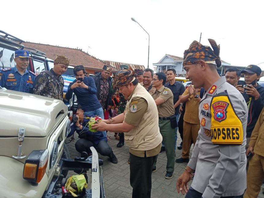 Polres Pasuruan Mengecek Langsung Kesiapan Mobil Jeep, Berada Di Gunung Bromo
