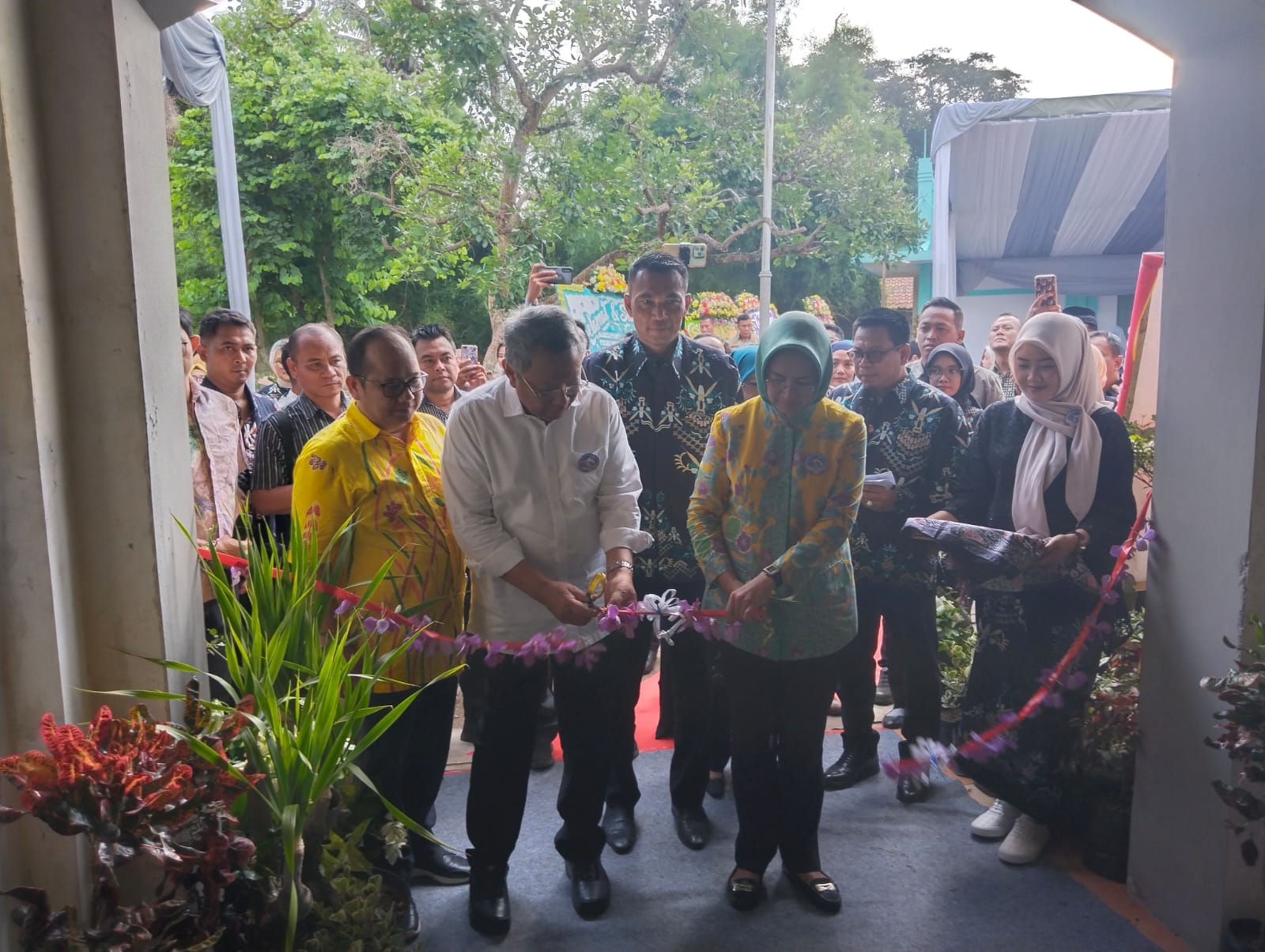 Walikota Tangerang Resmikan Pusat Pasar Bunga Modern