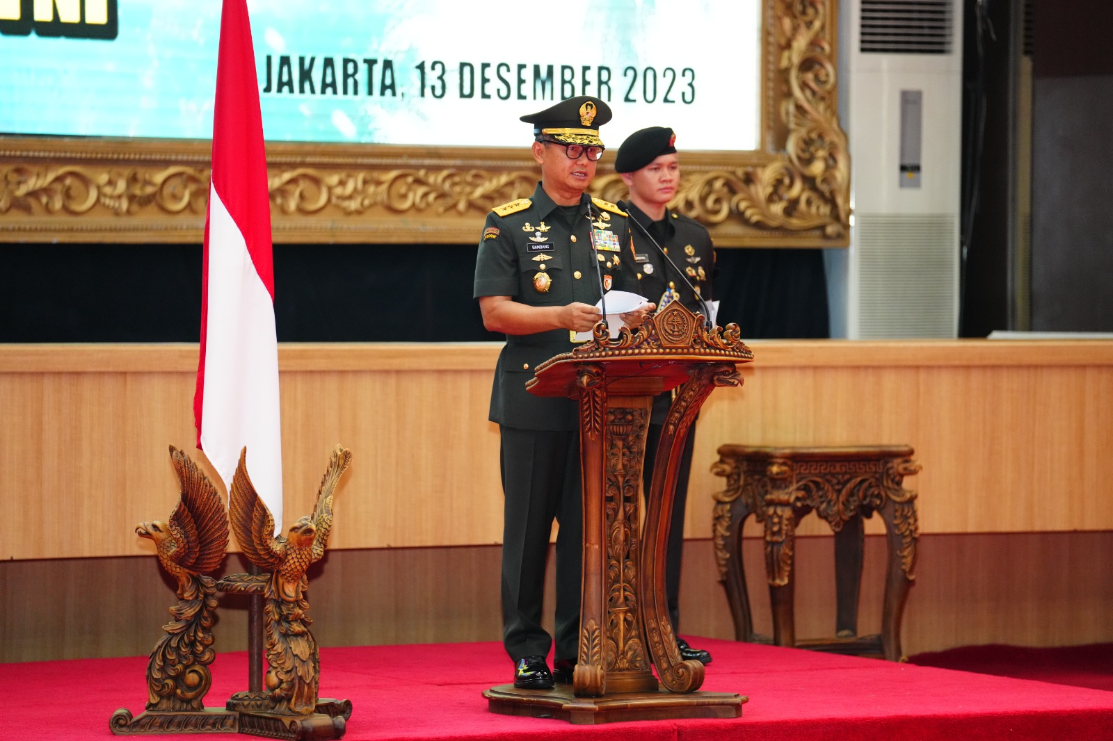 Lima Jabatan Strategis di Lingkungan TNI Diserahterimakan Lima Jabatan Strategis di Lingkungan TNI Diserahterimakan