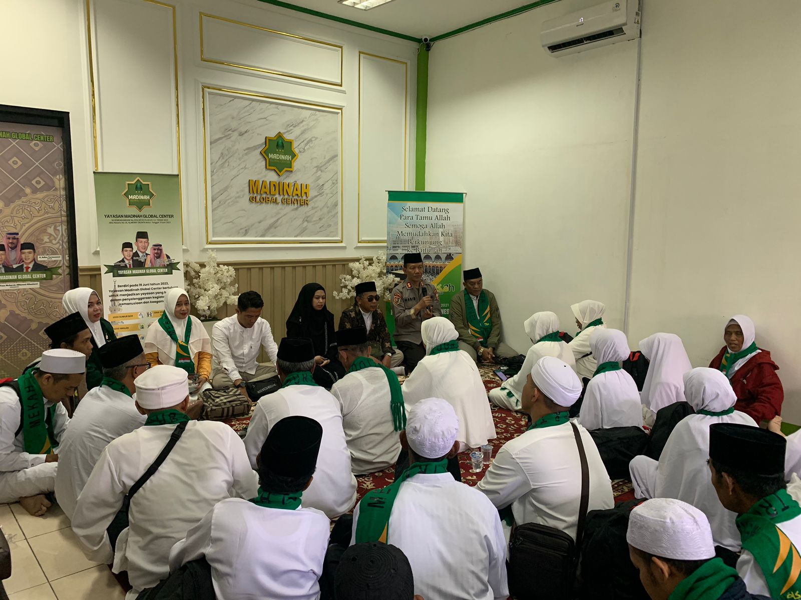 IMG-20231206-WA0017 Gagal Umroh, Habib Mulki Berangkatkan Ratusan Jemaah Yang di Duga Tertipu Agen Pemberangkatan Umrah & Haji