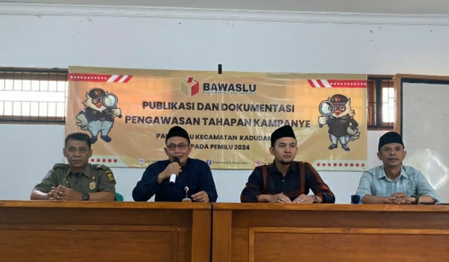 Cegah Pelanggaran Kampanye Pemilu Panwaslu Kecamatan Kadudampit Gelar Rapat Publikasi dan Dokumentasi