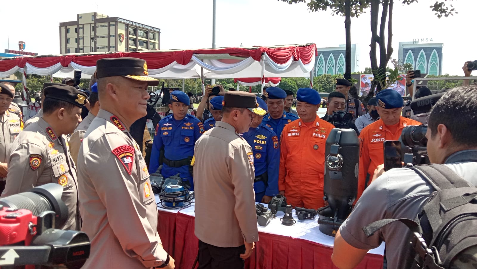 Polda Jatim Menggelar Apel Personil Dan Peralatan Ditsampta