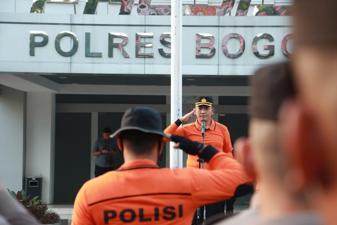 Kapolres Bogor Pimpin Langsung Pelaksanaan Tradisi Pembaretan Bintara Remaja Angkatan 50 Polres Bogor